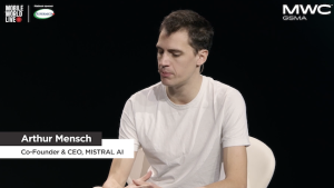 HugoDécrypte - Grands formats : Entretien avec le CEO de Mistral AI, Arthur Mensch.